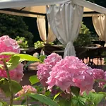 Park & Restauracja Bed & Breakfast 4*