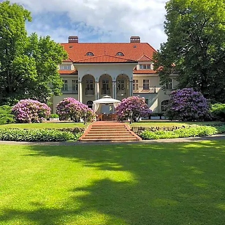 Park & Restauracja Bed & Breakfast 4*