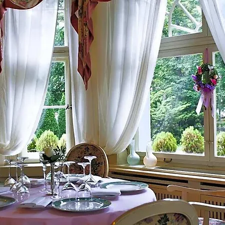 Park & Restauracja Bed & Breakfast 4*