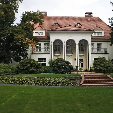Bed & Breakfast Park & Restauracja 4*