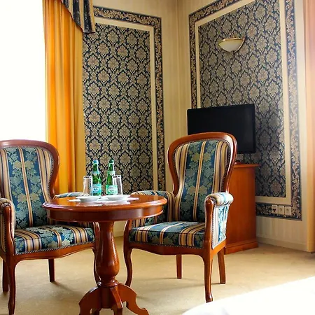 Frühstückspension Park & Restauracja 4*