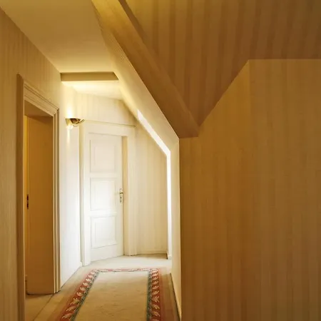 Frühstückspension Park & Restauracja Legnica