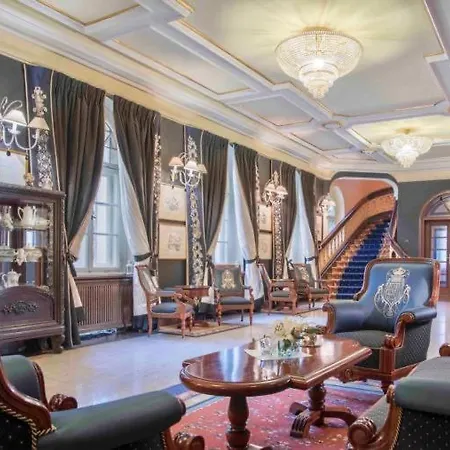 Bed & Breakfast Park & Restauracja 4*