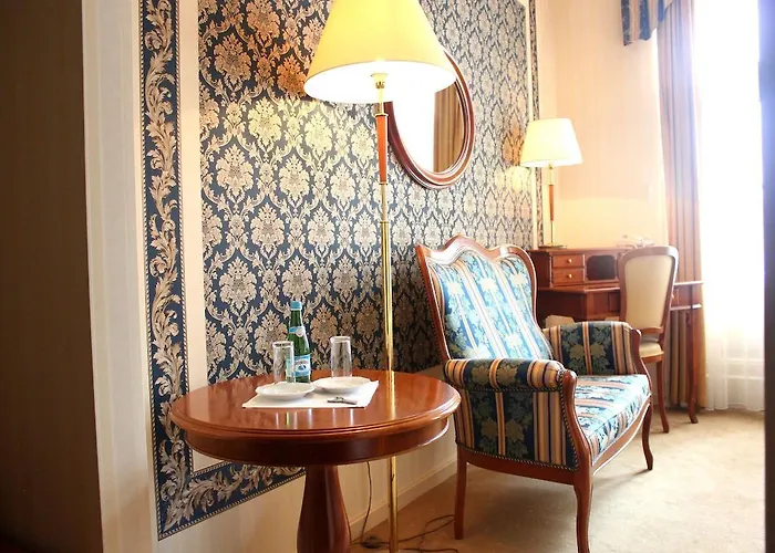 ベッド・アンド・ブレックファスト Park & Restauracja レグニツァ