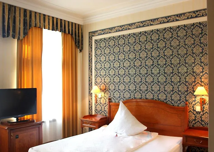 住宿加早餐酒店 Park & Restauracja