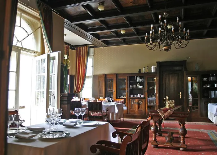 Park & Restauracja 莱格尼察